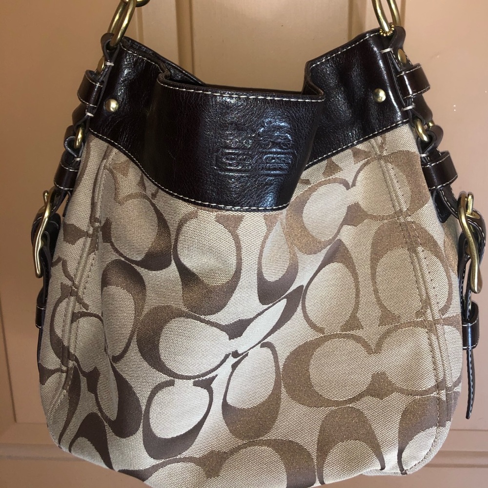 Coach Purse!!